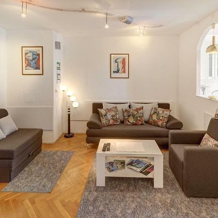 Apartman Осиек Экстерьер фото