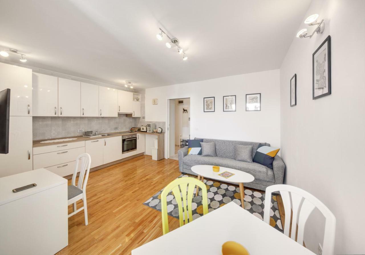 Apartman Осиек Экстерьер фото